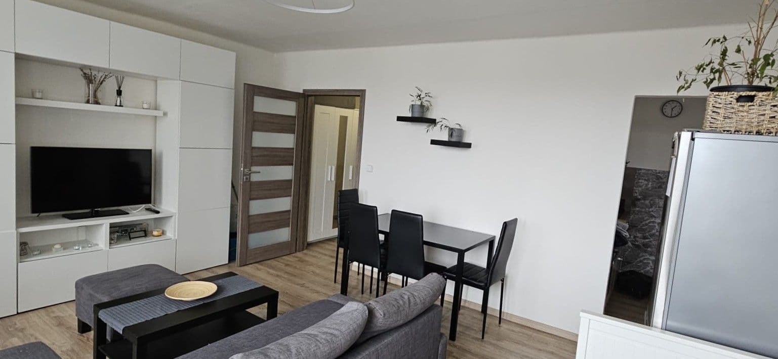 Pronájem bytu 1+1 33 m², Třída Míru, Beroun, Středočeský kraj Pronájem bytu 1+1 33 m², Třída Míru, Beroun, Středočeský kraj