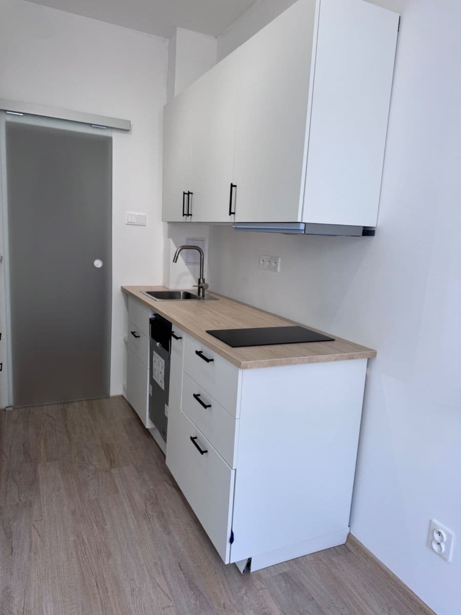 Pronájem bytu 1+1 35 m², Terronská, Praha, Praha Pronájem bytu 1+1 35 m², Terronská, Praha, Praha