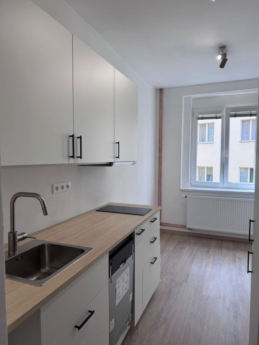 Pronájem bytu 1+1 35 m², Terronská, Praha, Praha Pronájem bytu 1+1 35 m², Terronská, Praha, Praha