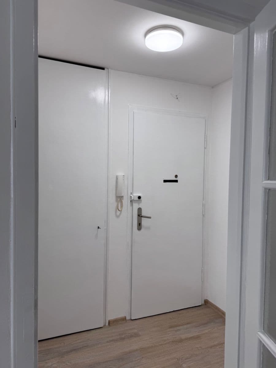 Pronájem bytu 1+1 35 m², Terronská, Praha, Praha Pronájem bytu 1+1 35 m², Terronská, Praha, Praha