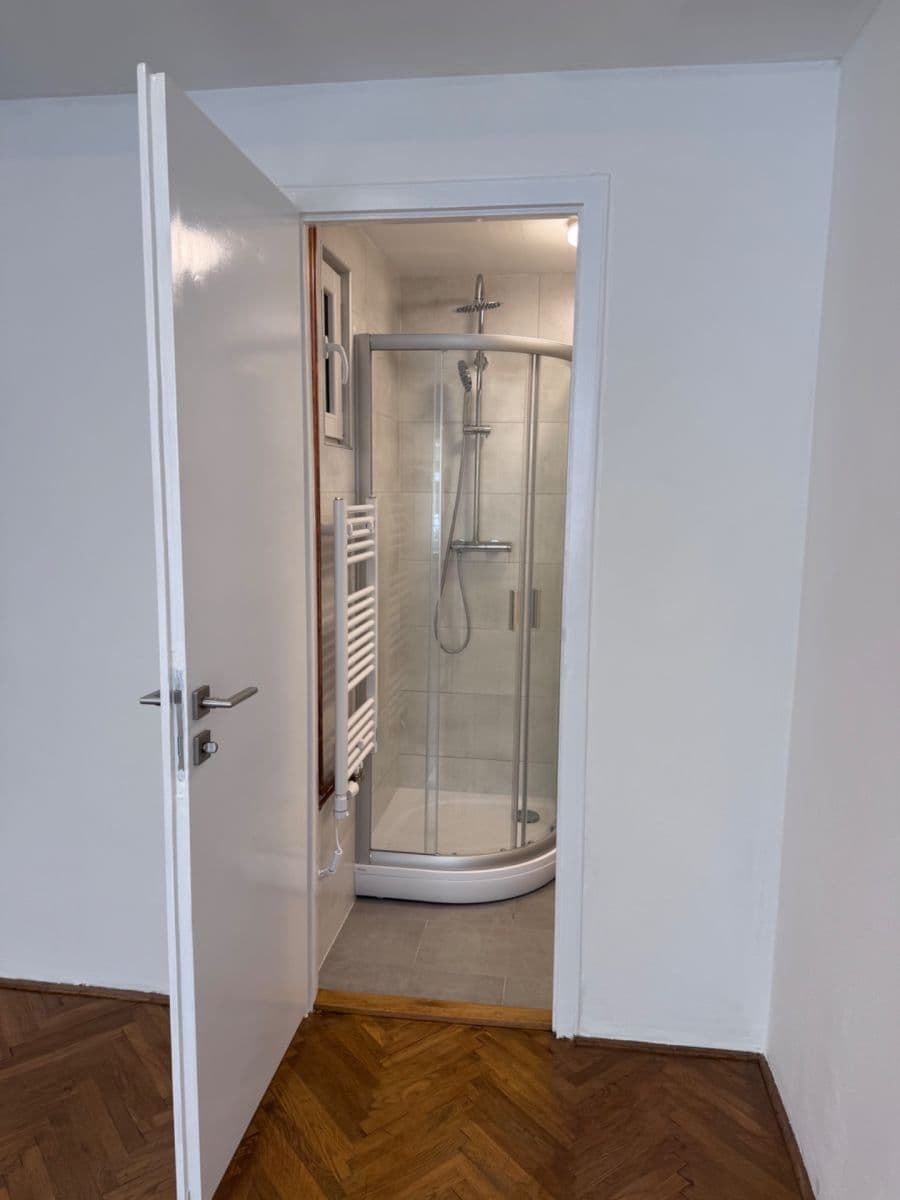 Pronájem bytu 1+1 35 m², Terronská, Praha, Praha Pronájem bytu 1+1 35 m², Terronská, Praha, Praha