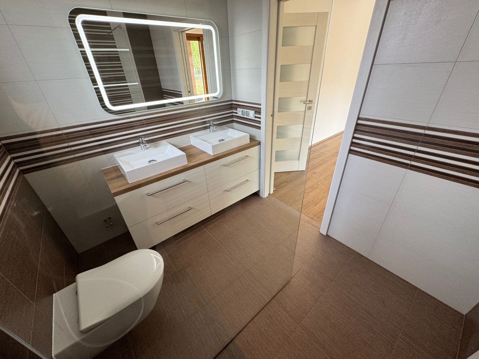 Pronájem domu 296 m², pozemek 1.662 m², Kunice, Středočeský kraj Pronájem domu 296 m², pozemek 1.662 m², Kunice, Středočeský kraj