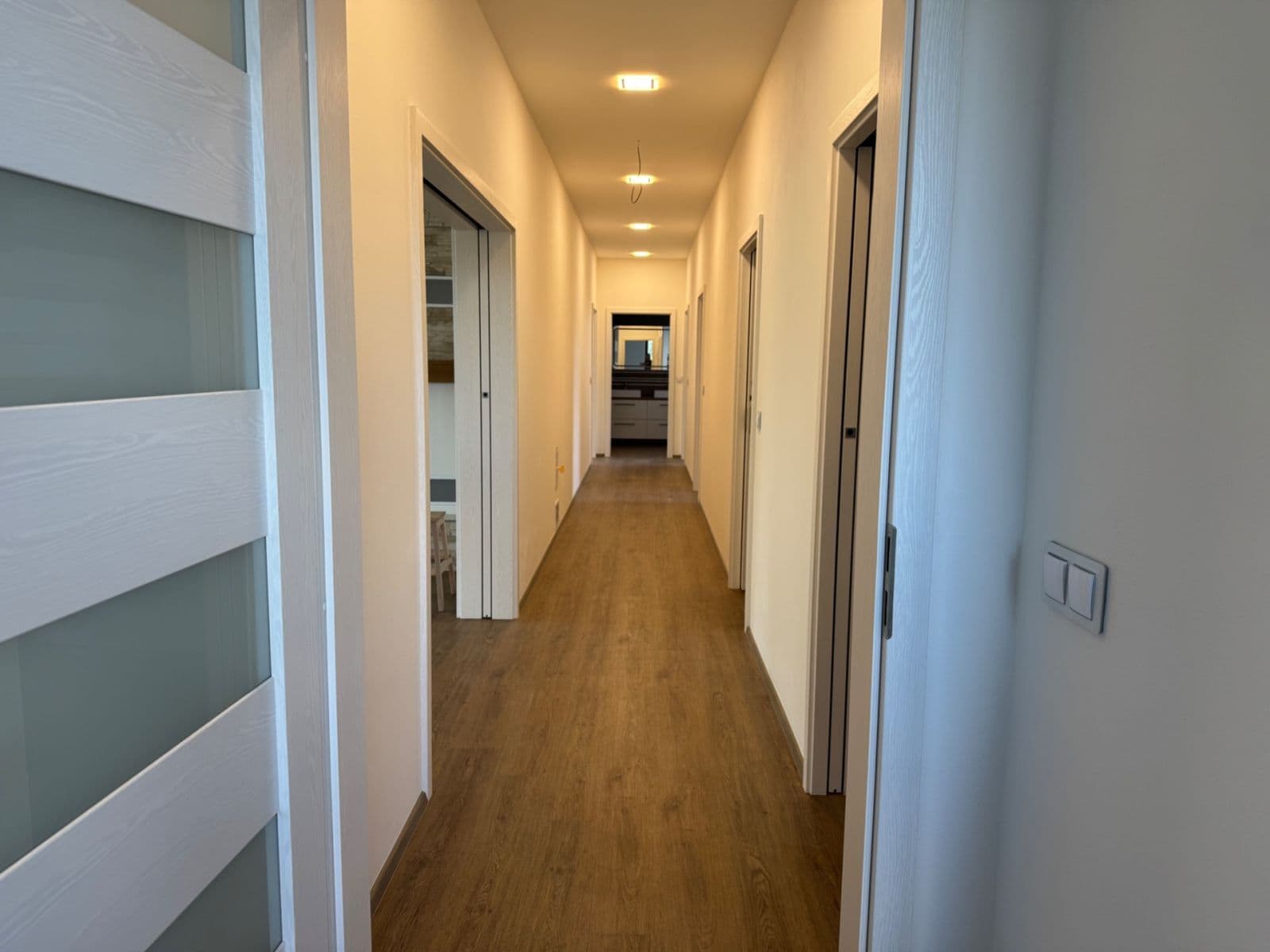 Pronájem domu 296 m², pozemek 1.662 m², Kunice, Středočeský kraj Pronájem domu 296 m², pozemek 1.662 m², Kunice, Středočeský kraj
