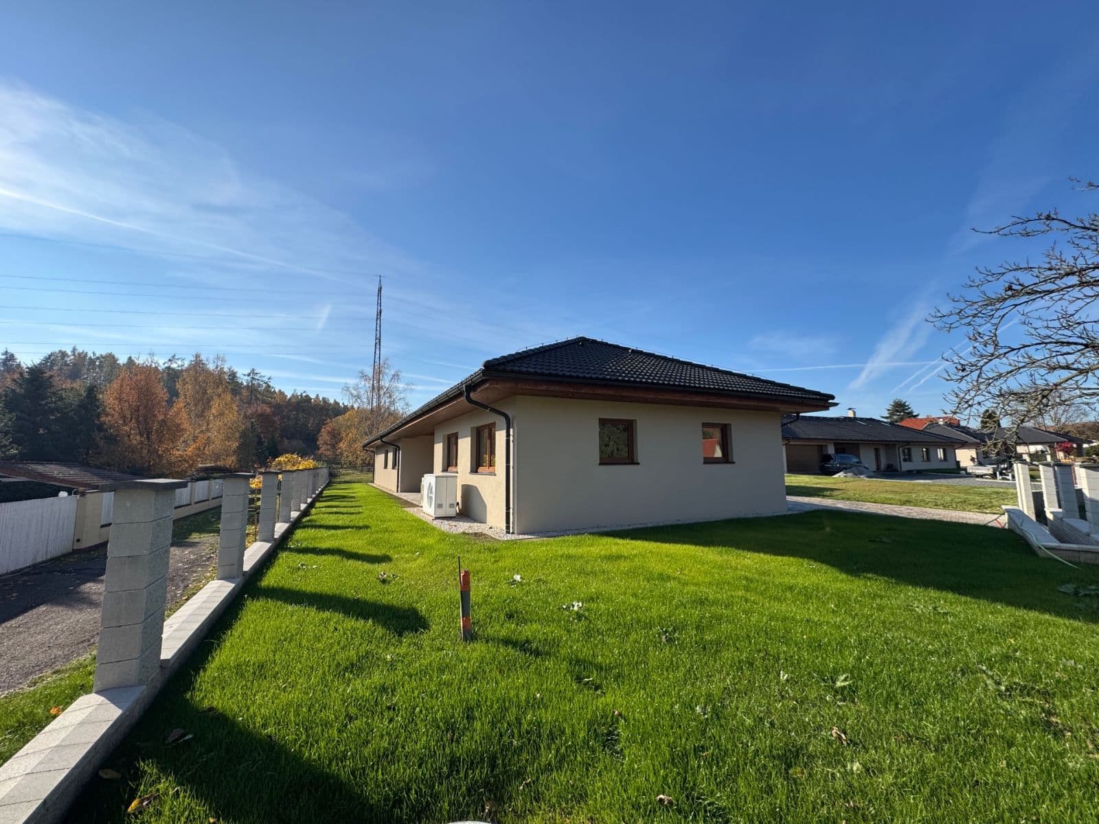 Pronájem domu 296 m², pozemek 1.662 m², Kunice, Středočeský kraj Pronájem domu 296 m², pozemek 1.662 m², Kunice, Středočeský kraj