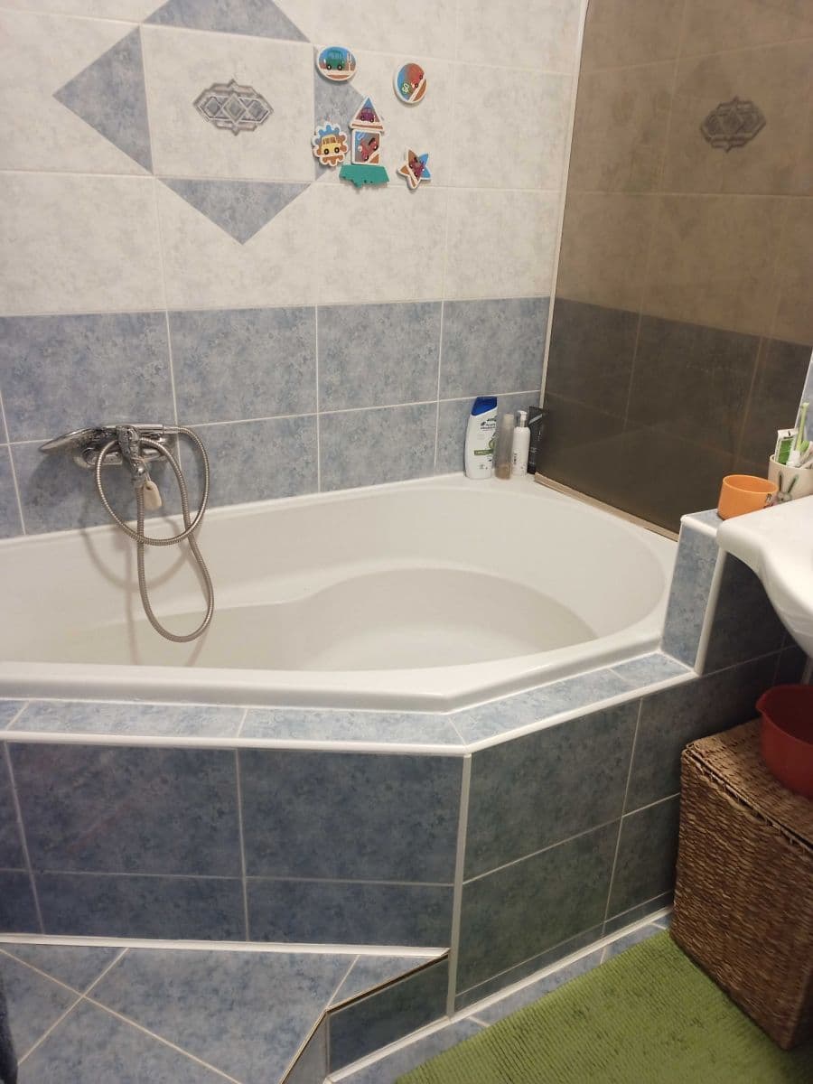 Pronájem bytu 3+1 71 m², Lazecká, Olomouc, Olomoucký kraj Pronájem bytu 3+1 71 m², Lazecká, Olomouc, Olomoucký kraj