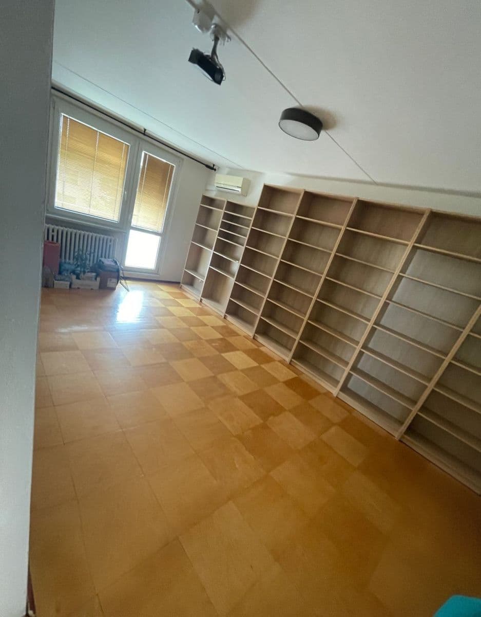 Pronájem bytu 3+1 71 m², Lazecká, Olomouc, Olomoucký kraj Pronájem bytu 3+1 71 m², Lazecká, Olomouc, Olomoucký kraj
