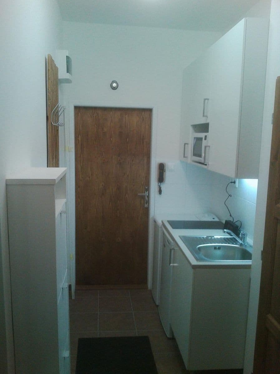 Pronájem bytu 1+1 27 m², Horná, Rača, Bratislavský kraj Pronájem bytu 1+1 27 m², Horná, Rača, Bratislavský kraj