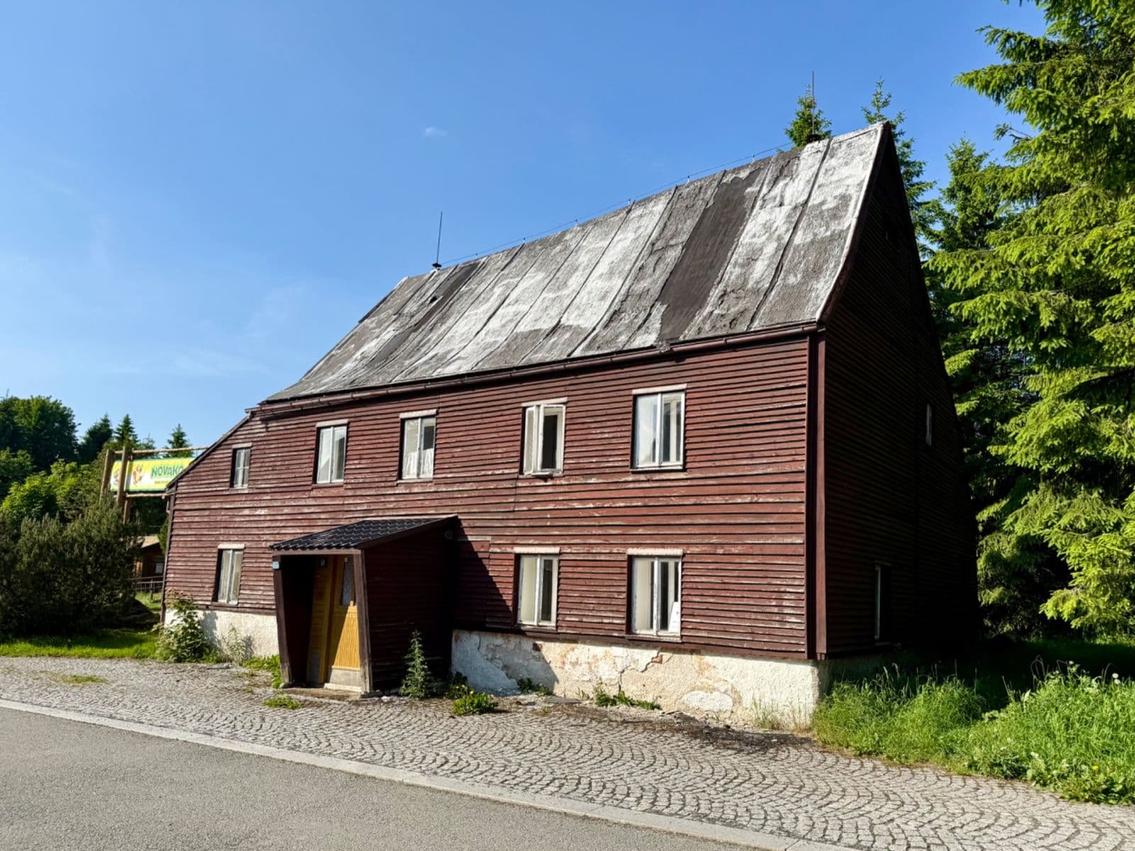 Prodej domu 189 m², pozemek 498 m², Boží Dar, Karlovarský kraj Prodej domu 189 m², pozemek 498 m², Boží Dar, Karlovarský kraj