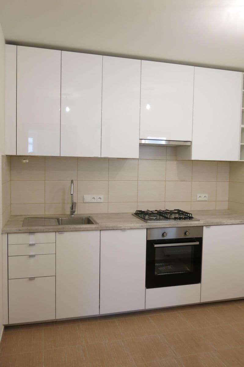 Pronájem bytu 1+1 28 m², Na Hutích, Praha, Praha Pronájem bytu 1+1 28 m², Na Hutích, Praha, Praha