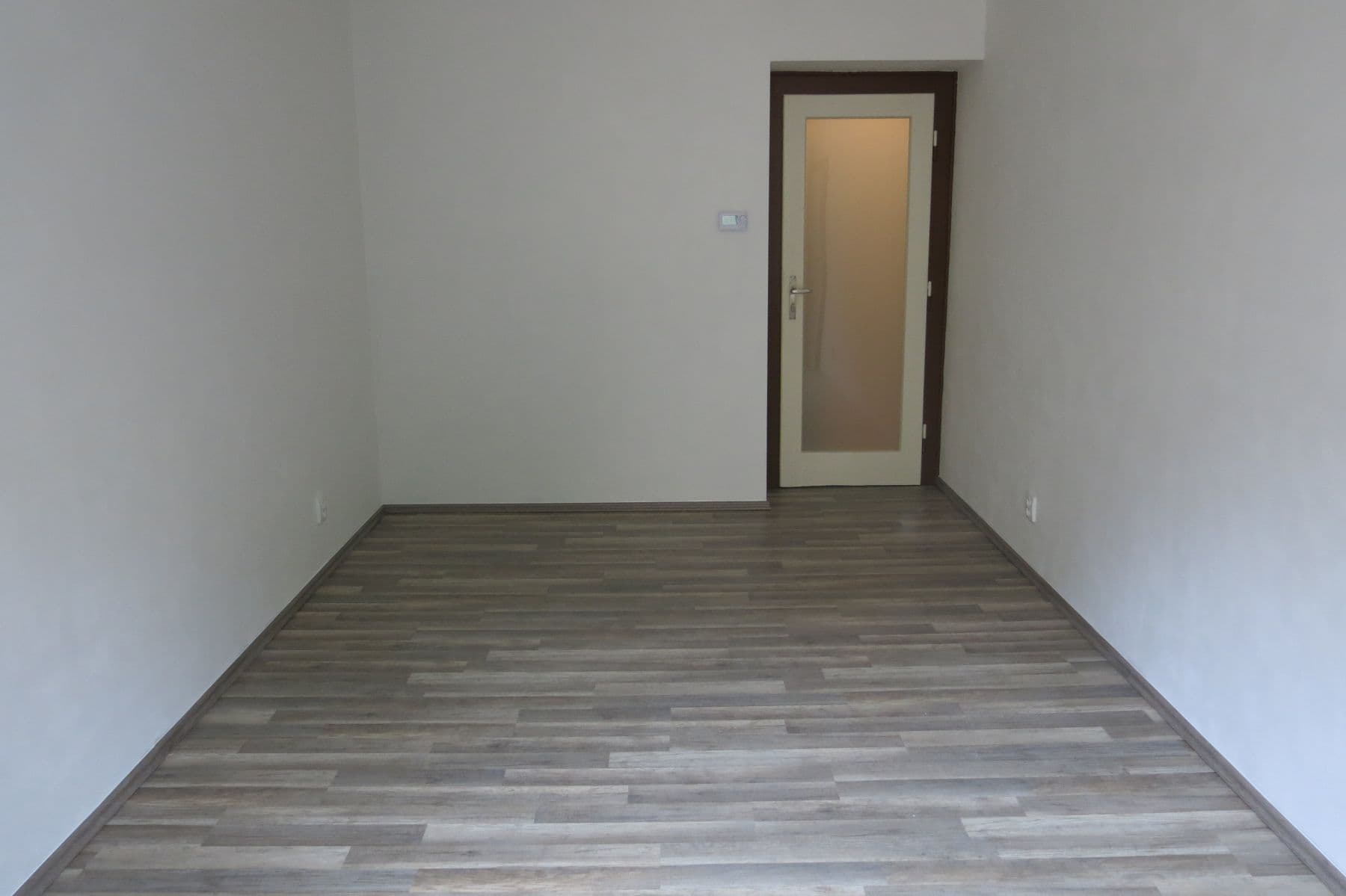 Pronájem bytu 1+1 28 m², Na Hutích, Praha, Praha Pronájem bytu 1+1 28 m², Na Hutích, Praha, Praha