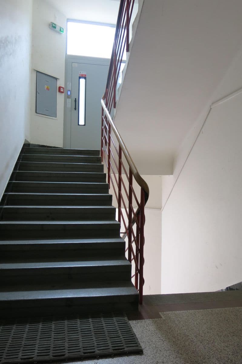 Pronájem bytu 1+1 28 m², Na Hutích, Praha, Praha Pronájem bytu 1+1 28 m², Na Hutích, Praha, Praha