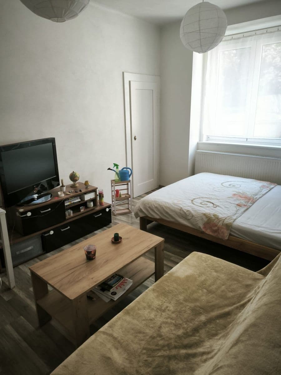 Pronájem bytu 1+1 28 m², Na Hutích, Praha, Praha Pronájem bytu 1+1 28 m², Na Hutích, Praha, Praha