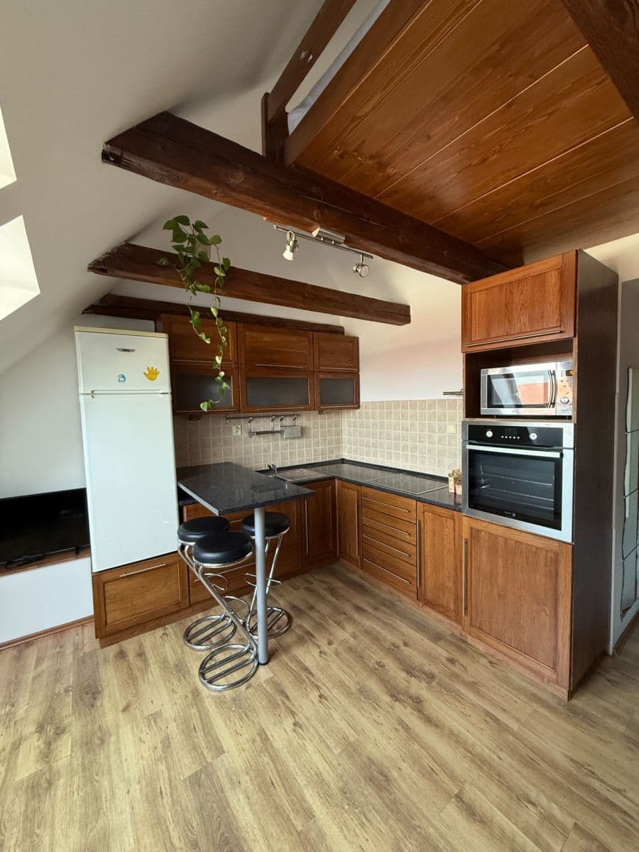 Pronájem bytu 1+kk 30 m², Novovysočanská, Praha, Praha Pronájem bytu 1+kk 30 m², Novovysočanská, Praha, Praha
