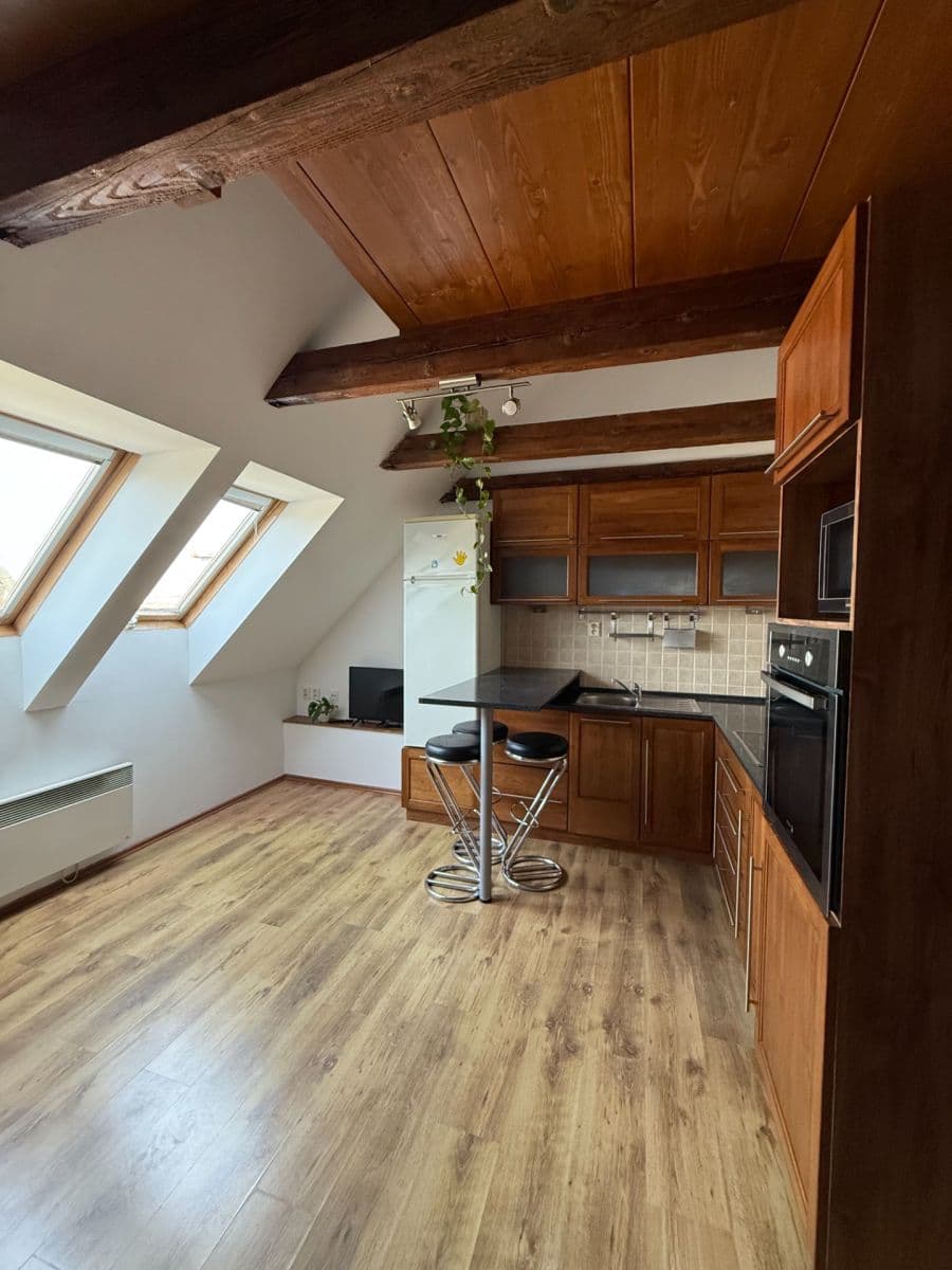 Pronájem bytu 1+kk 30 m², Novovysočanská, Praha, Praha Pronájem bytu 1+kk 30 m², Novovysočanská, Praha, Praha