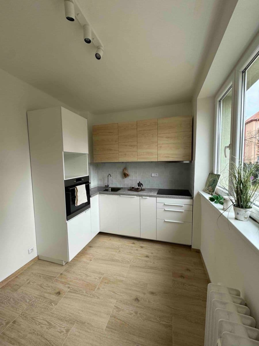 Pronájem bytu 1+1 40 m², Marie Pujmanové, Most, Ústecký kraj Pronájem bytu 1+1 40 m², Marie Pujmanové, Most, Ústecký kraj