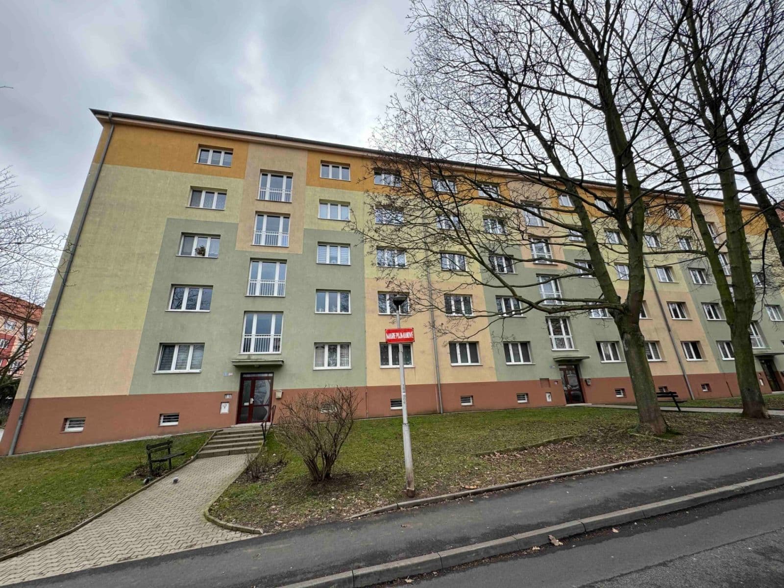 Pronájem bytu 1+1 40 m², Marie Pujmanové, Most, Ústecký kraj Pronájem bytu 1+1 40 m², Marie Pujmanové, Most, Ústecký kraj