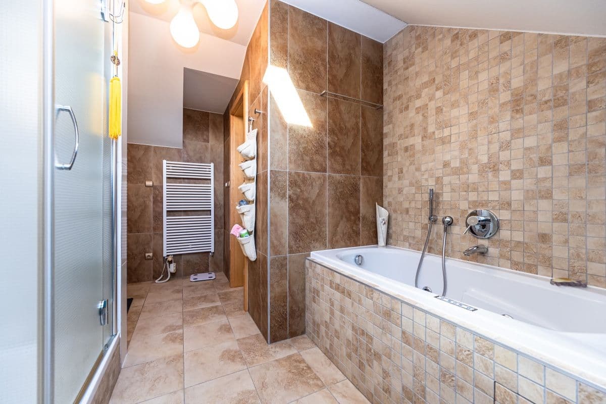 Prodej bytu 3+kk 158 m², Korunní, Praha, Praha Prodej bytu 3+kk 158 m², Korunní, Praha, Praha