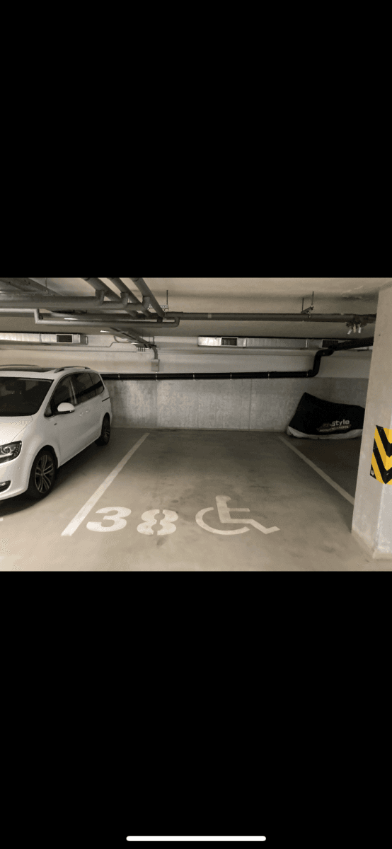 Pronájem garáže 21 m², Ústavní, Praha, Praha Pronájem garáže 21 m², Ústavní, Praha, Praha