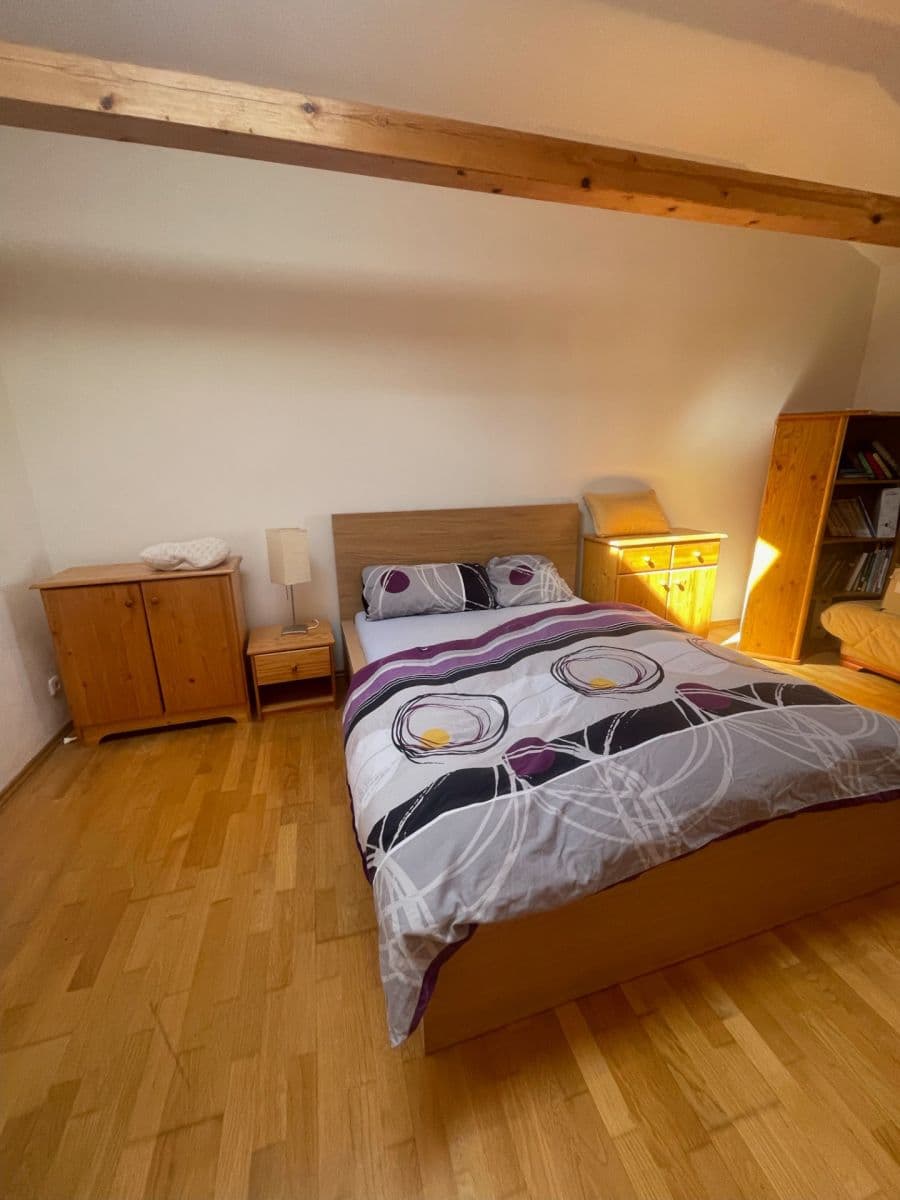 Pronájem bytu 2+1 82 m², K Holyni, Praha, Praha Pronájem bytu 2+1 82 m², K Holyni, Praha, Praha