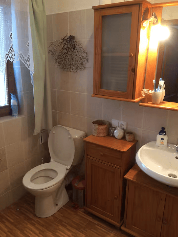 Pronájem bytu 2+1 82 m², K Holyni, Praha, Praha Pronájem bytu 2+1 82 m², K Holyni, Praha, Praha