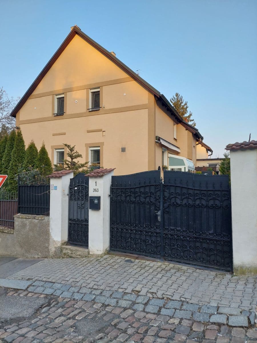 Prodej domu 250 m², pozemek 600 m², Pod Žvahovem, Praha, Praha Prodej domu 250 m², pozemek 600 m², Pod Žvahovem, Praha, Praha