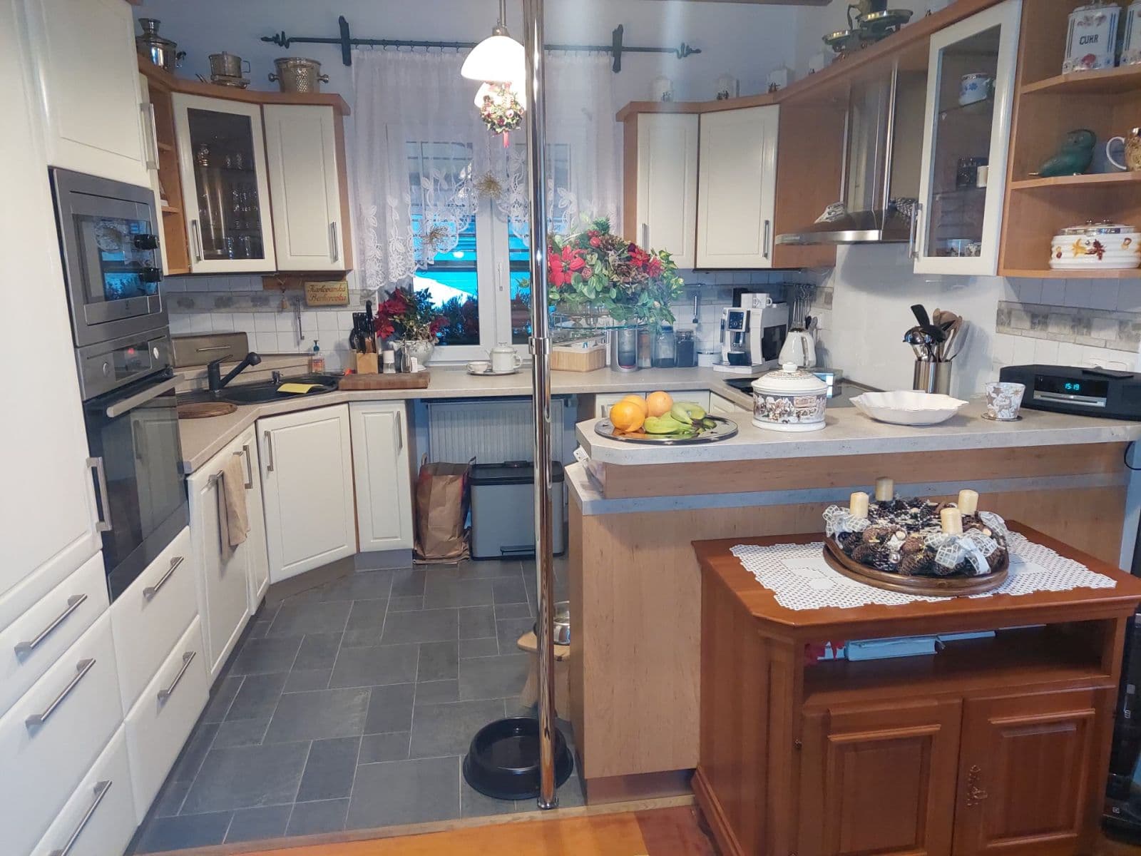 Prodej domu 250 m², pozemek 600 m², Pod Žvahovem, Praha, Praha Prodej domu 250 m², pozemek 600 m², Pod Žvahovem, Praha, Praha