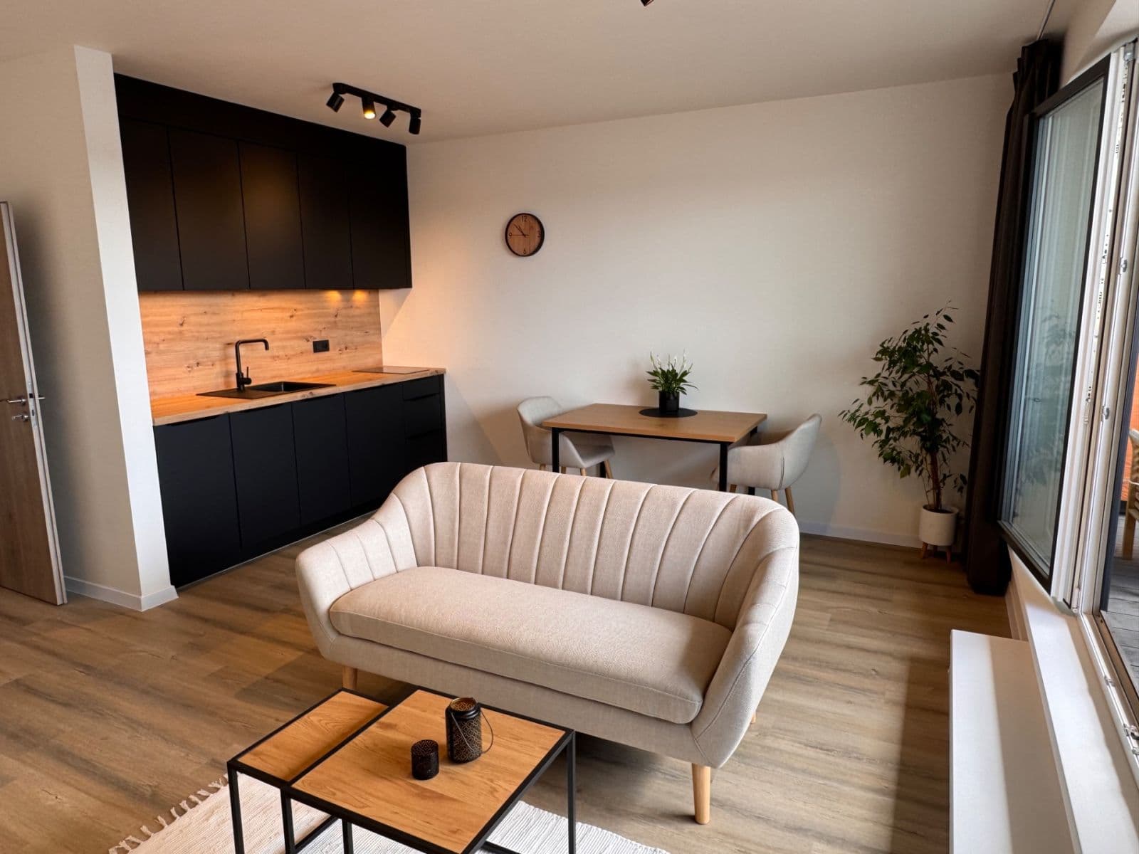 Pronájem bytu 1+kk 39 m², Hrabovská, Praha, Praha Pronájem bytu 1+kk 39 m², Hrabovská, Praha, Praha