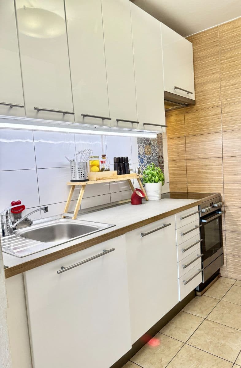 Prodej bytu 3+kk 77 m², Volutová, Praha, Praha Prodej bytu 3+kk 77 m², Volutová, Praha, Praha