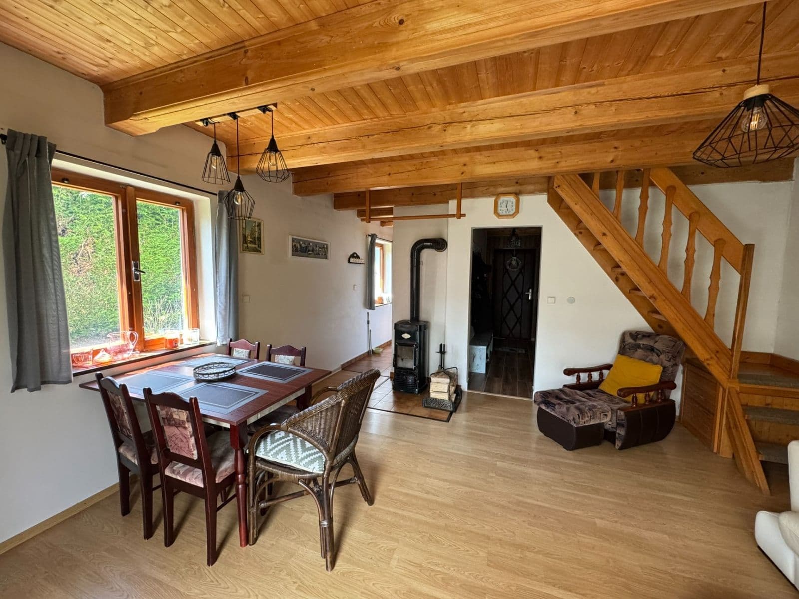 Prodej chaty, chalupy 72 m², pozemek 831 m², Borotín, Jihočeský kraj Prodej chaty, chalupy 72 m², pozemek 831 m², Borotín, Jihočeský kraj