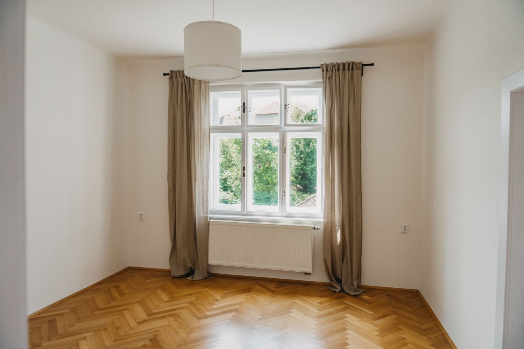 Pronájem bytu 3+1 90 m², Údolní, Brno, Jihomoravský kraj Pronájem bytu 3+1 90 m², Údolní, Brno, Jihomoravský kraj