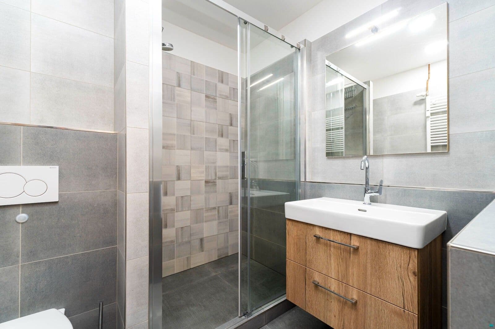 Pronájem bytu 3+1 73 m², náměstí Antonie Bejdové, Ostrava, Moravskoslezský kraj Pronájem bytu 3+1 73 m², náměstí Antonie Bejdové, Ostrava, Moravskoslezský kraj