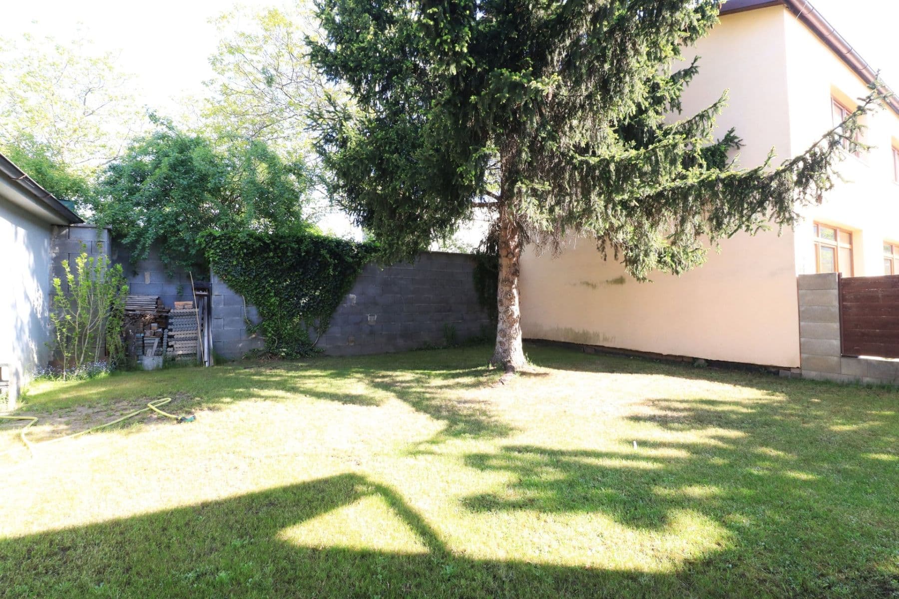 Pronájem domu 140 m², pozemek 335 m², V padolině, Praha, Praha Pronájem domu 140 m², pozemek 335 m², V padolině, Praha, Praha