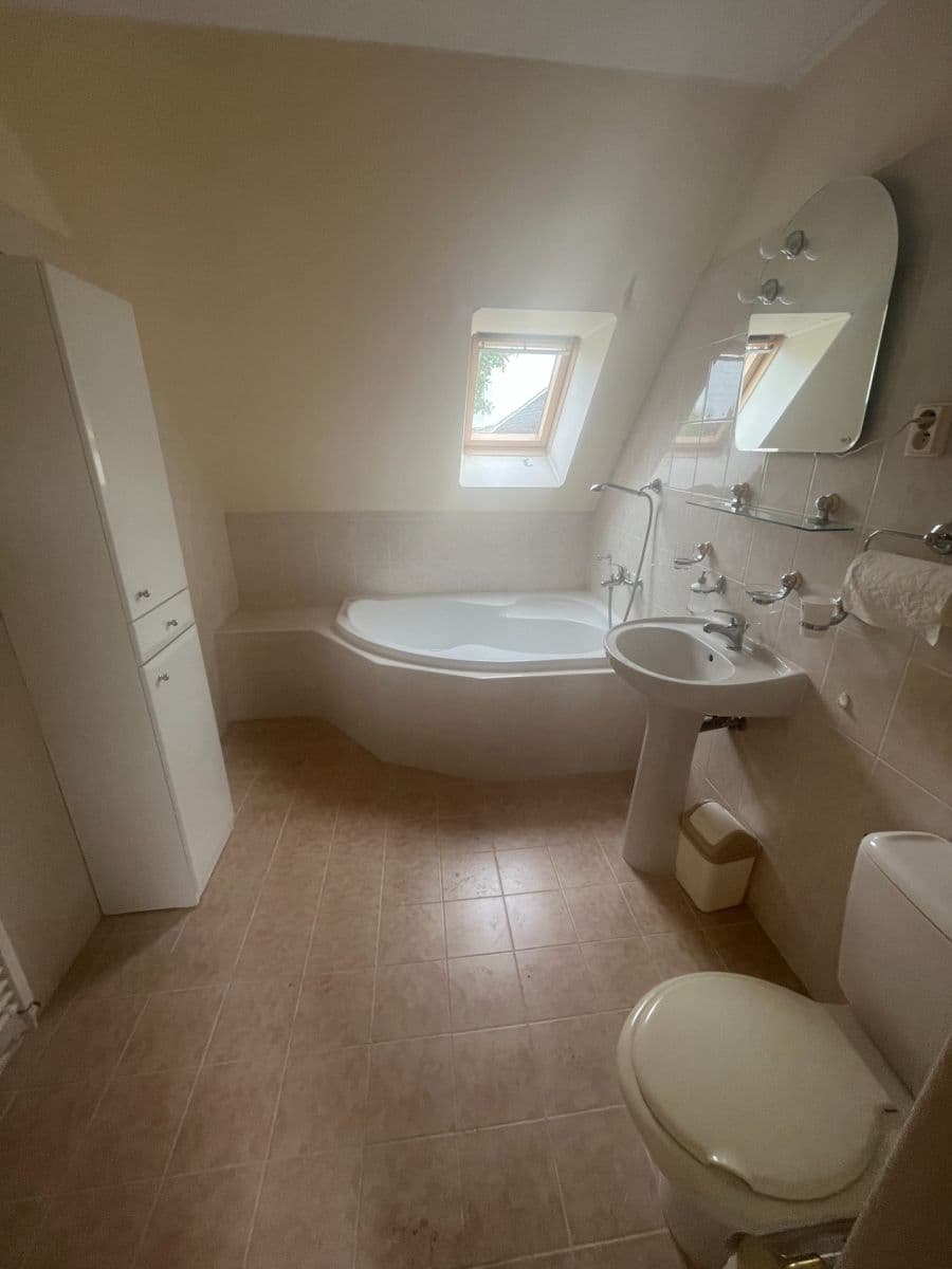 Prodej domu 160 m², pozemek 777 m², Železniční, Libiš, Středočeský kraj Prodej domu 160 m², pozemek 777 m², Železniční, Libiš, Středočeský kraj