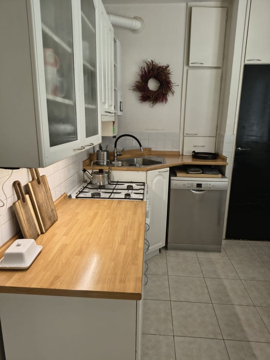 Pronájem bytu 3+1 75 m², Brněnská, Šlapanice, Jihomoravský kraj Pronájem bytu 3+1 75 m², Brněnská, Šlapanice, Jihomoravský kraj