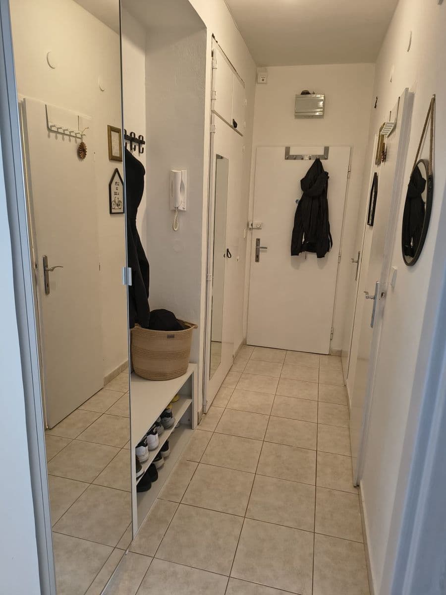 Pronájem bytu 3+1 75 m², Brněnská, Šlapanice, Jihomoravský kraj Pronájem bytu 3+1 75 m², Brněnská, Šlapanice, Jihomoravský kraj