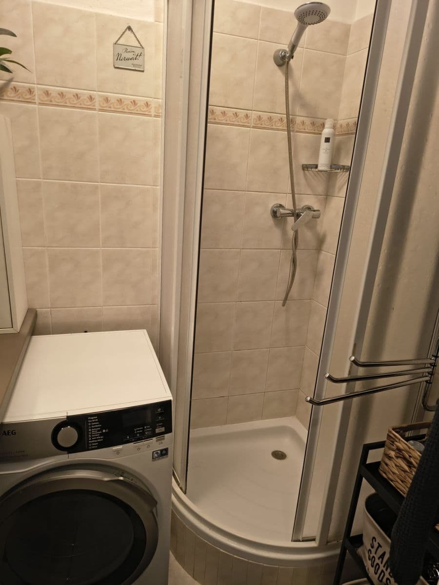Pronájem bytu 3+1 75 m², Brněnská, Šlapanice, Jihomoravský kraj Pronájem bytu 3+1 75 m², Brněnská, Šlapanice, Jihomoravský kraj