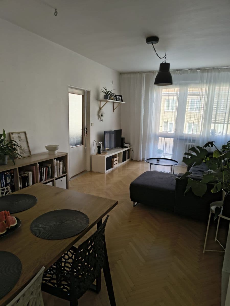 Pronájem bytu 3+1 75 m², Brněnská, Šlapanice, Jihomoravský kraj Pronájem bytu 3+1 75 m², Brněnská, Šlapanice, Jihomoravský kraj