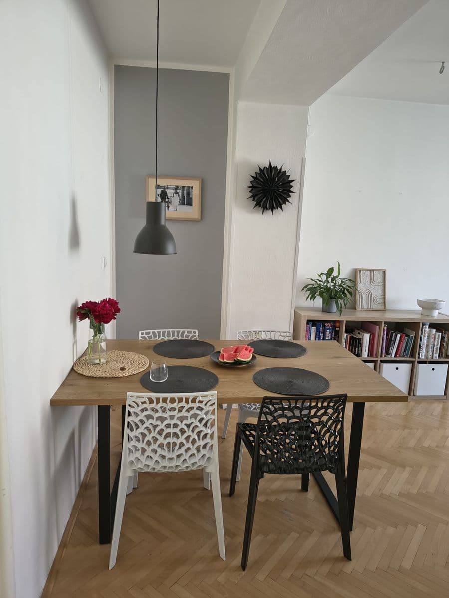 Pronájem bytu 3+1 75 m², Brněnská, Šlapanice, Jihomoravský kraj Pronájem bytu 3+1 75 m², Brněnská, Šlapanice, Jihomoravský kraj