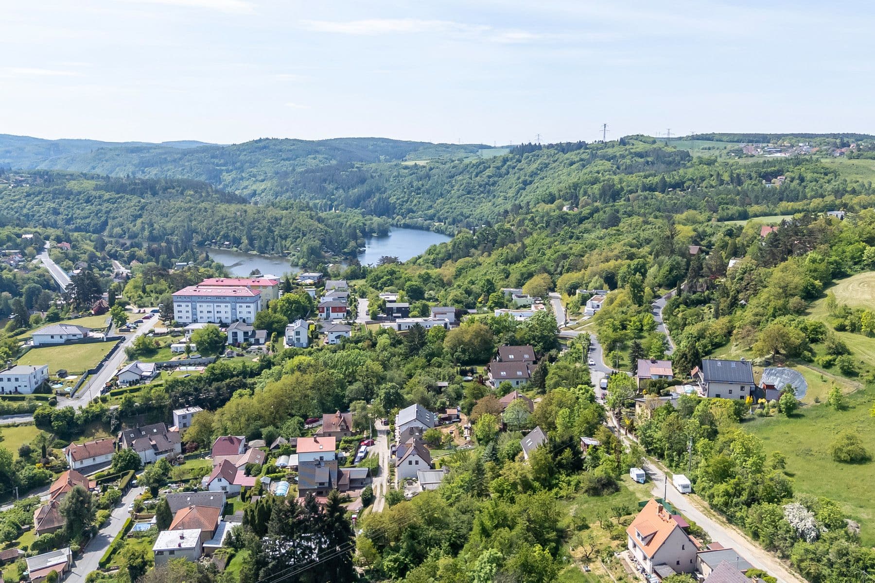 Prodej pozemku 1.552 m², Na Vinicích, Davle, Středočeský kraj Prodej pozemku 1.552 m², Na Vinicích, Davle, Středočeský kraj