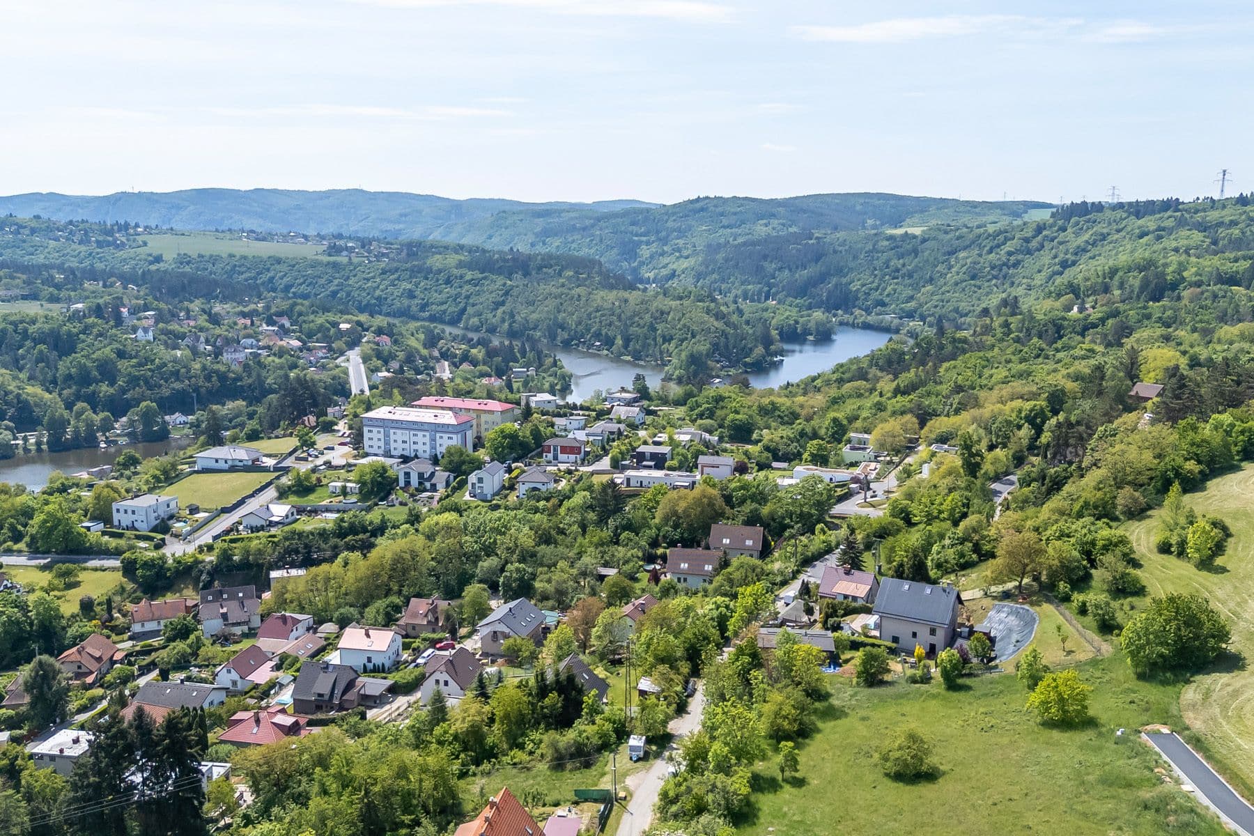 Prodej pozemku 1.552 m², Na Vinicích, Davle, Středočeský kraj Prodej pozemku 1.552 m², Na Vinicích, Davle, Středočeský kraj