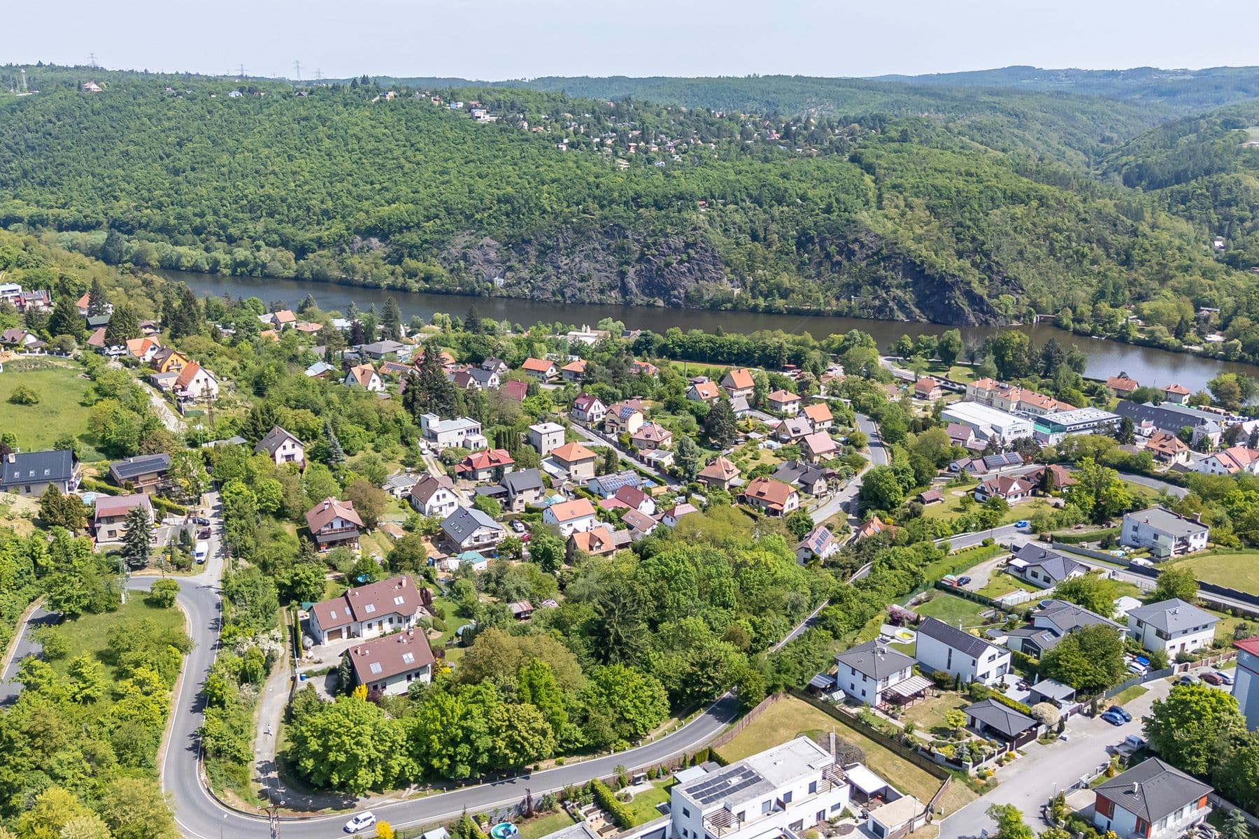 Prodej pozemku 1.552 m², Na Vinicích, Davle, Středočeský kraj Prodej pozemku 1.552 m², Na Vinicích, Davle, Středočeský kraj