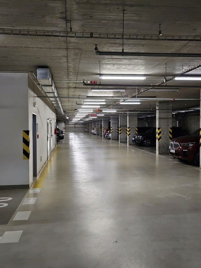 Pronájem bytu 3+1 85 m², Jeremiášova, Praha, Praha Pronájem bytu 3+1 85 m², Jeremiášova, Praha, Praha