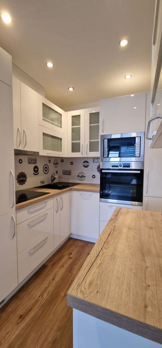 Pronájem bytu 2+kk 43 m², Modrá, Praha, Praha Pronájem bytu 2+kk 43 m², Modrá, Praha, Praha