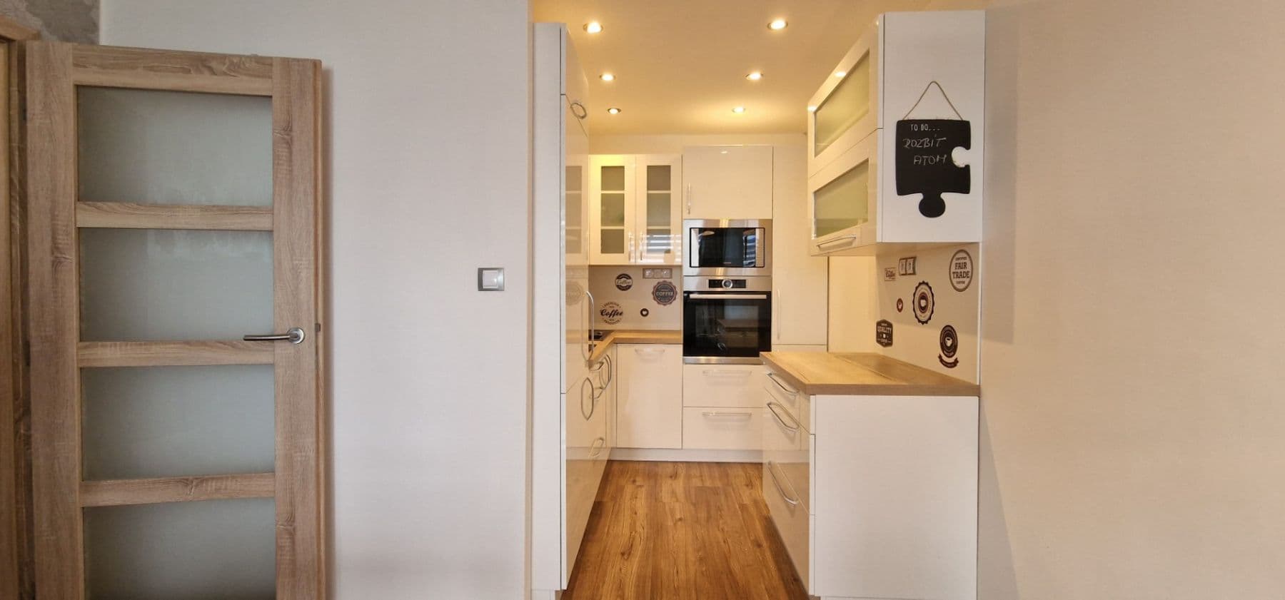 Pronájem bytu 2+kk 43 m², Modrá, Praha, Praha Pronájem bytu 2+kk 43 m², Modrá, Praha, Praha