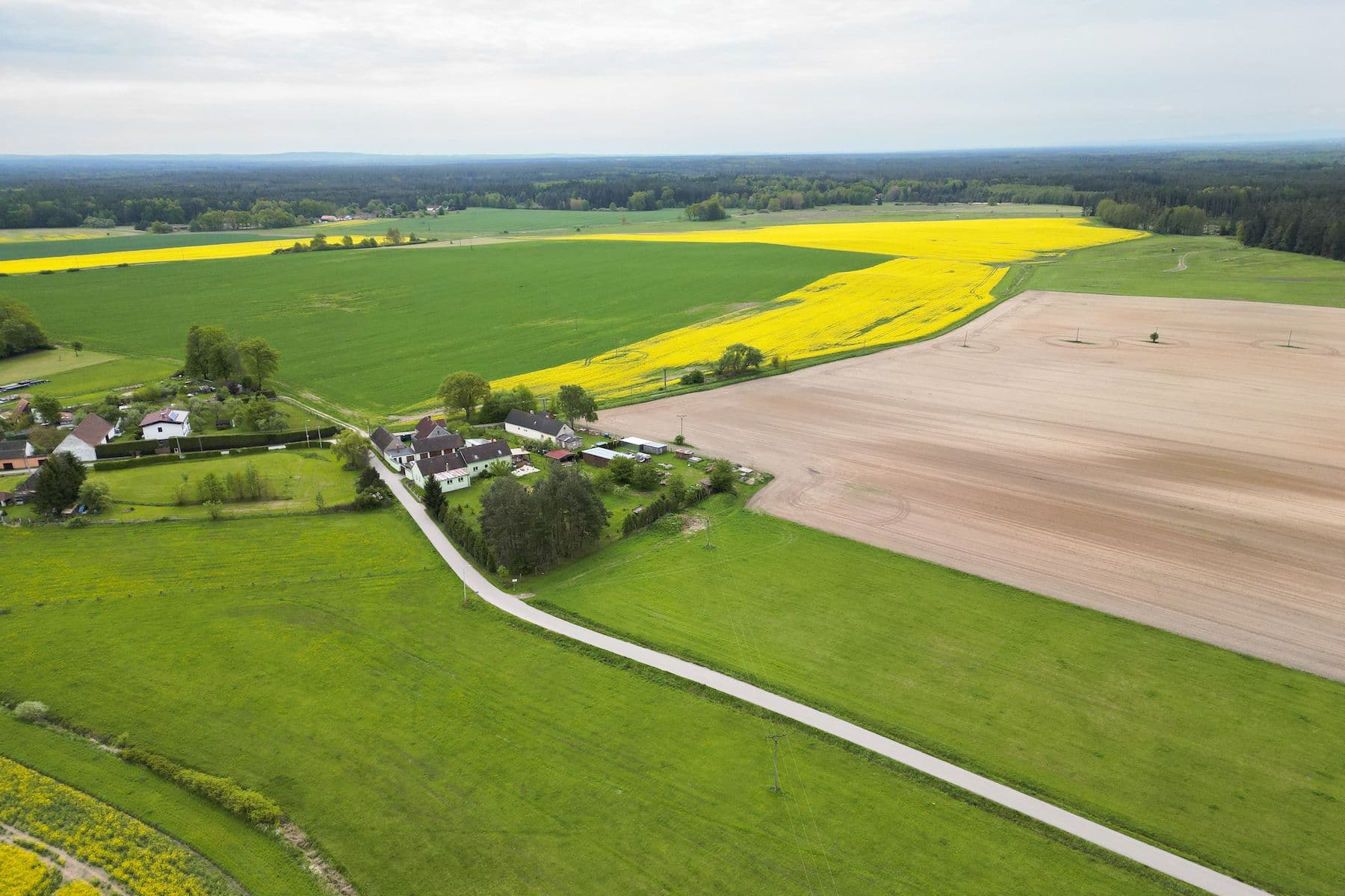 Prodej pozemku 1.762 m², Val, Val, Jihočeský kraj Prodej pozemku 1.762 m², Val, Val, Jihočeský kraj