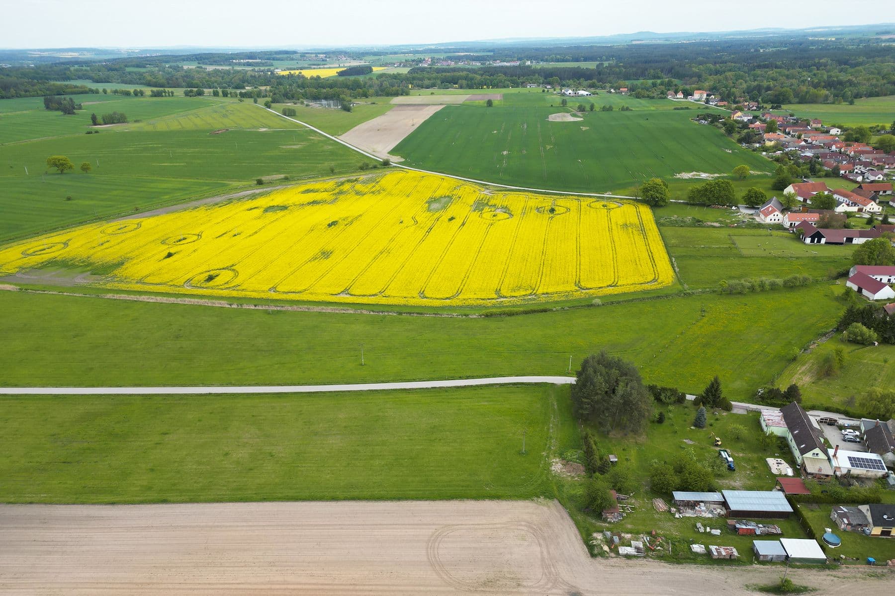 Prodej pozemku 1.762 m², Val, Val, Jihočeský kraj Prodej pozemku 1.762 m², Val, Val, Jihočeský kraj