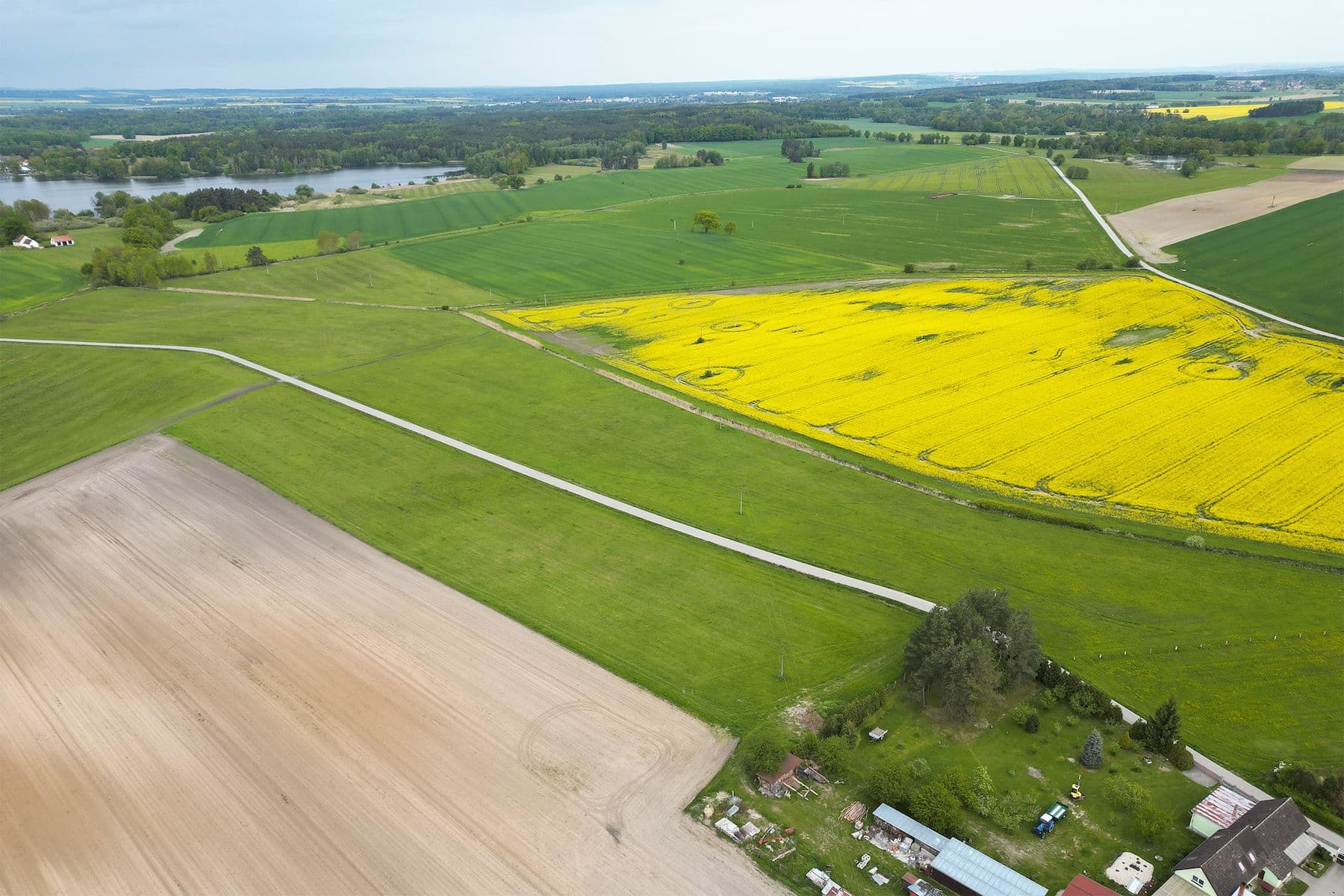 Prodej pozemku 1.762 m², Val, Val, Jihočeský kraj Prodej pozemku 1.762 m², Val, Val, Jihočeský kraj
