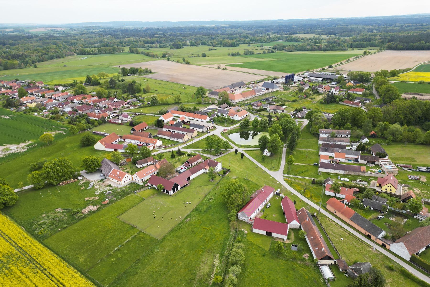 Prodej pozemku 1.762 m², Val, Val, Jihočeský kraj Prodej pozemku 1.762 m², Val, Val, Jihočeský kraj