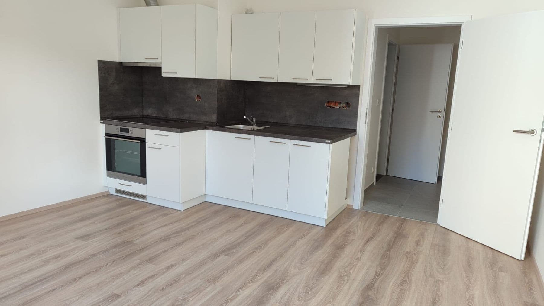 Pronájem bytu 1+kk 27 m², Křenová, Brno, Jihomoravský kraj Pronájem bytu 1+kk 27 m², Křenová, Brno, Jihomoravský kraj