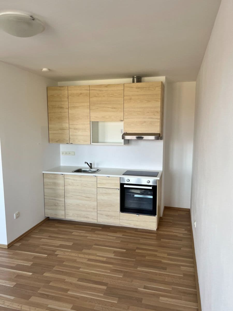Pronájem bytu 1+kk 27 m², Miroslav, Jihomoravský kraj Pronájem bytu 1+kk 27 m², Miroslav, Jihomoravský kraj